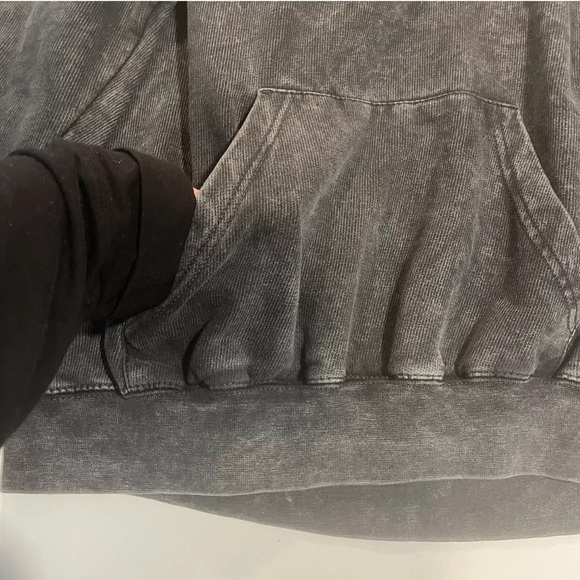 Why Don’t We Merch Boy Band S “The Invitation Tour” Hoodie Gray Sweatshirt - Picture 3 of 12